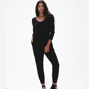 Long sleeve gap romper, one piece. Small petite